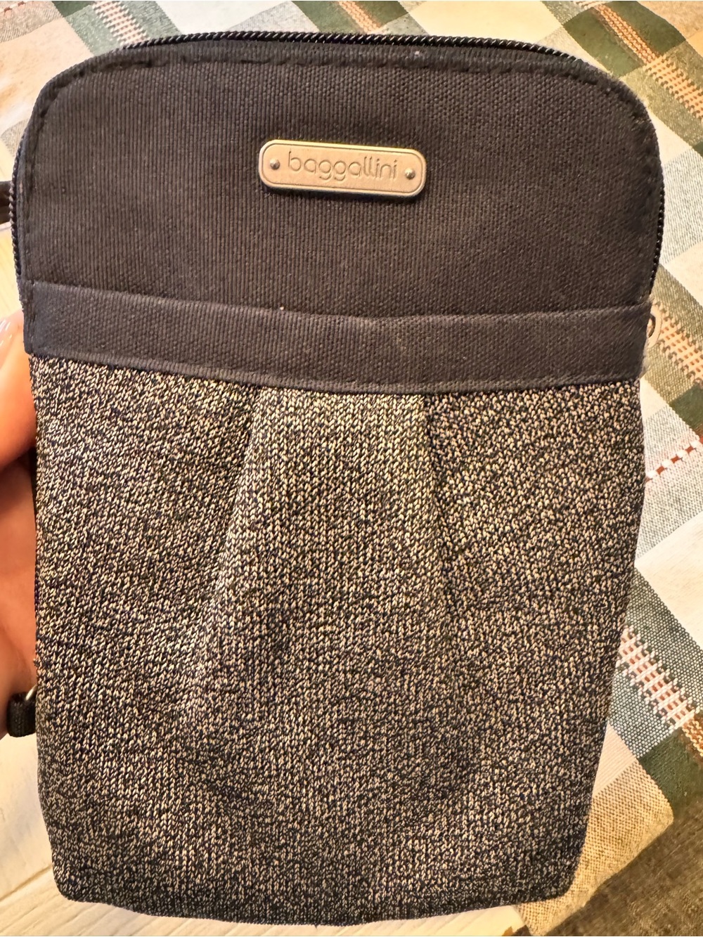 Baggallini Black and Gray Textured Crossbody Pouch